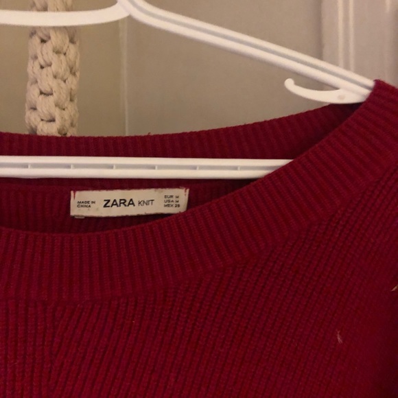 Red knit sweater - Picture 2 of 2
